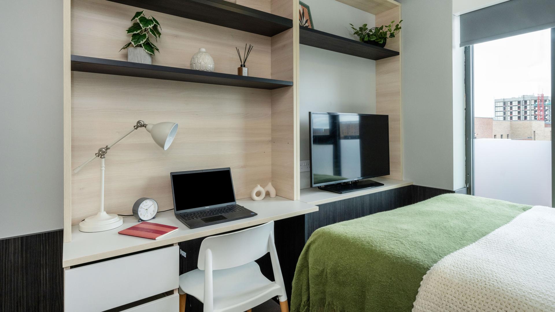 Two Bed Flat - 9