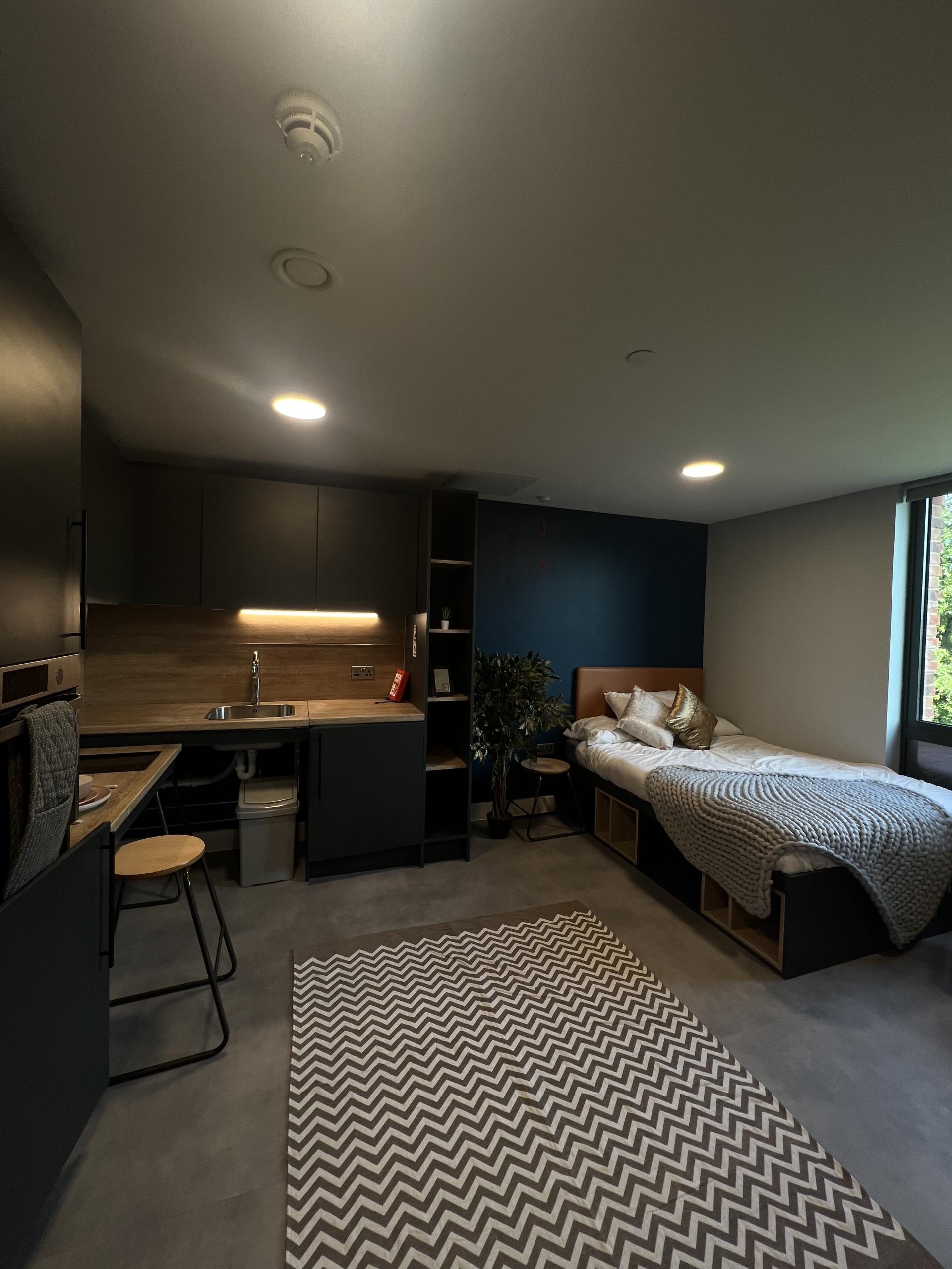 Premium Accessible Studio - 5