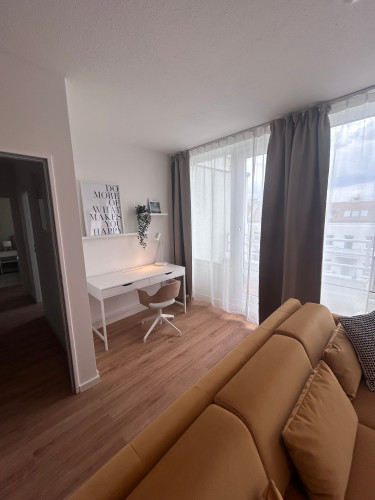 ully Furnished, Move-In Ready 2-Room Apartment in Central Kreuzberg