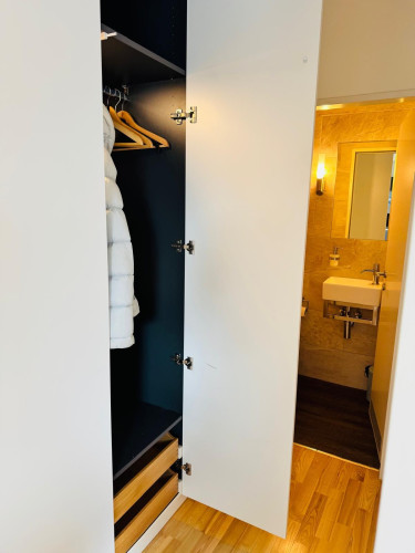 Exclusive 138 sqm Designer Maisonette with 2 Sunny Terraces near Ostpark – Fully Furnished & All-Inclusive