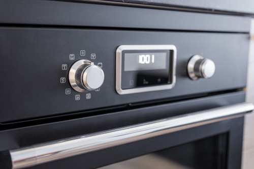 Brand new: 2-room business apartment with view