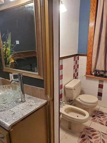 Vibrant Coliving Studios in Historic Grand Center Arts District House