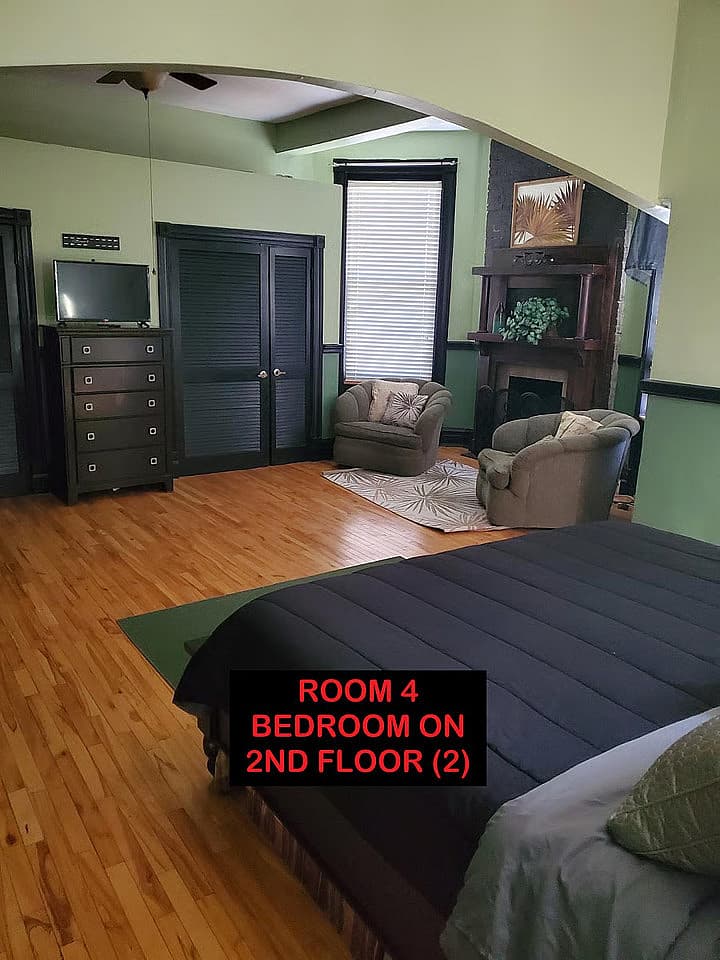  Private Bedroom 4  -  Vibrant Coliving Studios in Historic Grand Center Arts District  - Gallery -  1