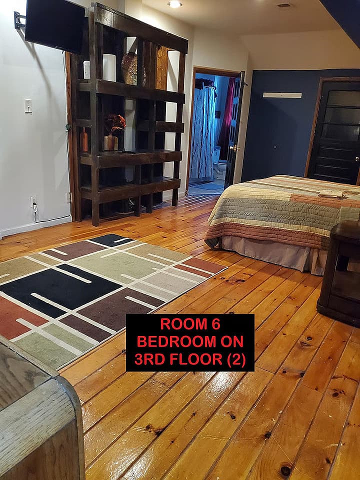  Private Bedroom 6  -  Vibrant Coliving Studios in Historic Grand Center Arts District  - Gallery -  3