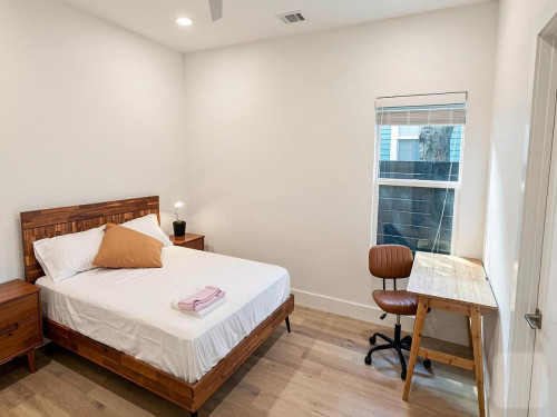 East 2nd Home - Gallery - 6