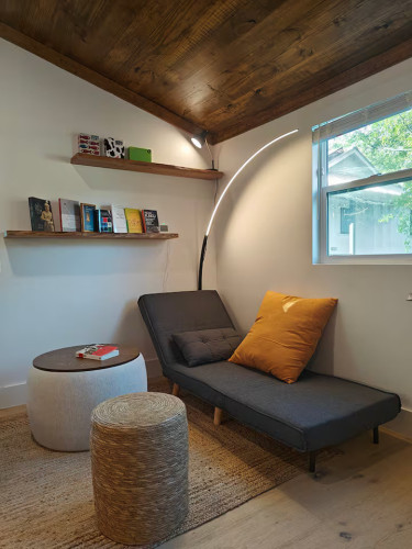 East 2nd Home - Gallery - 11