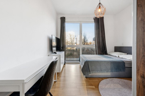 Luminous double bedroom in Mitte