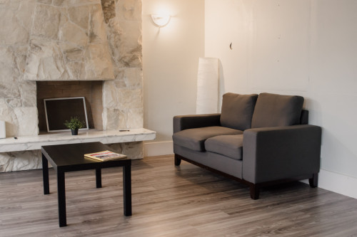 Stunning Cozy House w/ Terrace near Byrne Creek Ravine Park Home