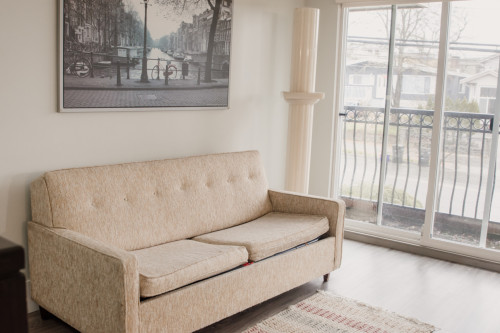 Stunning Cozy House w/ Terrace near Byrne Creek Ravine Park Home