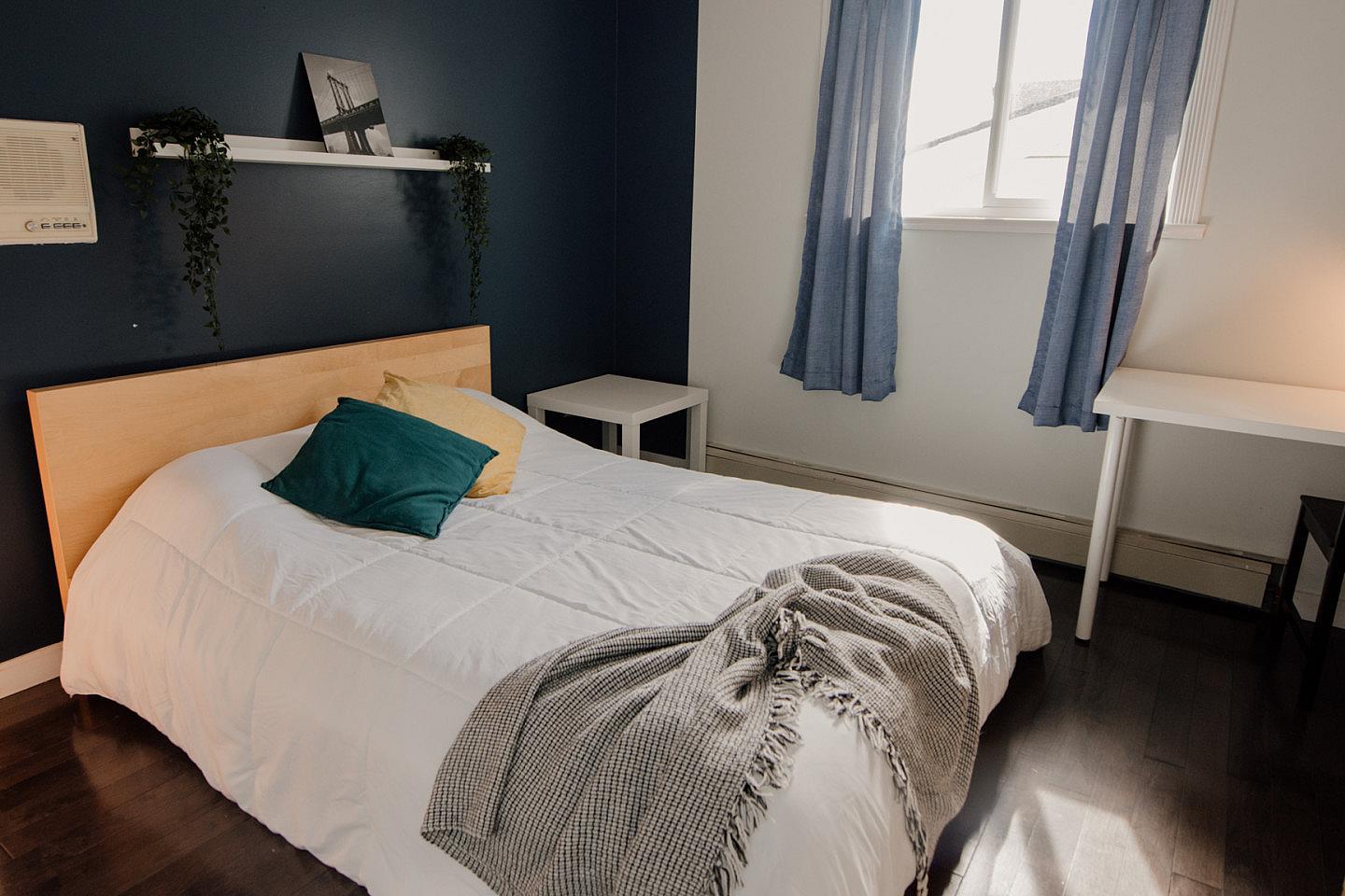 Private Room - Tofino - Stunning Cozy House w/ Terrace near Byrne Creek Ravine Park Home - Gallery - 2