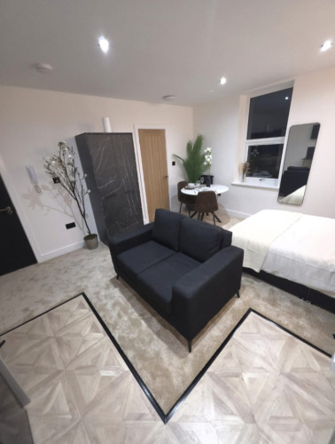 Luxury Studio and En-Suite Living in Prime Darlington Location