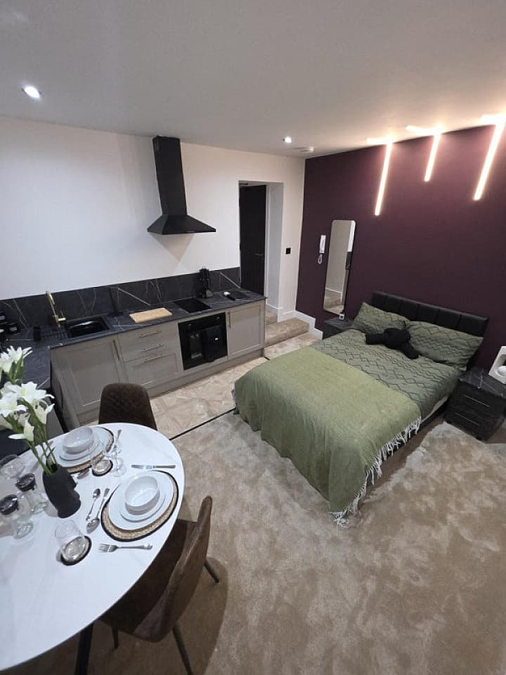  Double En Suite  -  Luxury Studio and En-Suite Living in Prime Darlington Location  - Gallery -  4