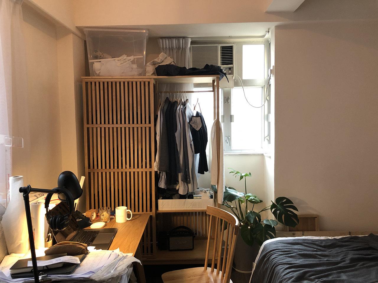  Large Deluxe B  -  Vibrant Queen's Road West Coliving: Cowork, Connect & Thrive Apartment  - Gallery -  1