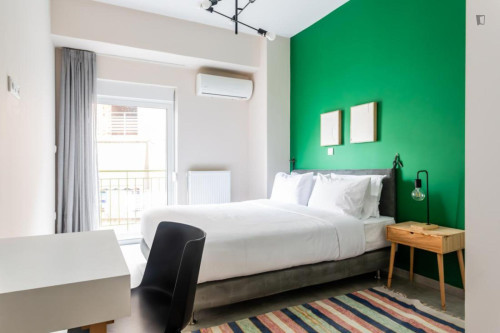 Modern 1 bedroom apartment near Rouf train station