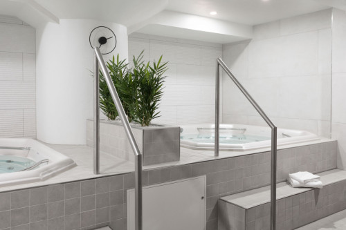 Stylish Coliving in Historic Katajanokka with Sea Views and Community Events