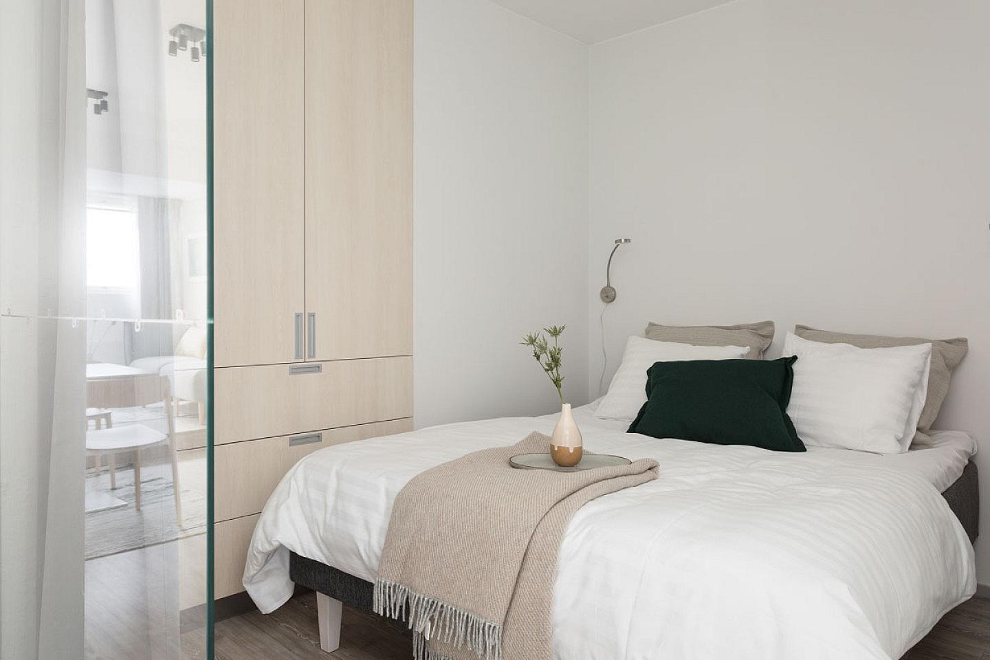  Large Studio For Three  -  Stylish Coliving in Historic Katajanokka with Sea Views and Community Events  - Gallery -  4