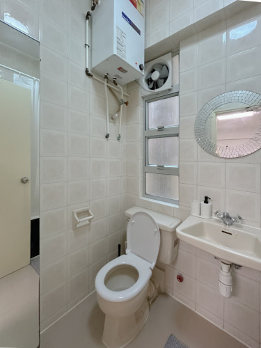 Modern Urban Coliving in the Heart of Sai Ying Pun Apartment  - Gallery -  5