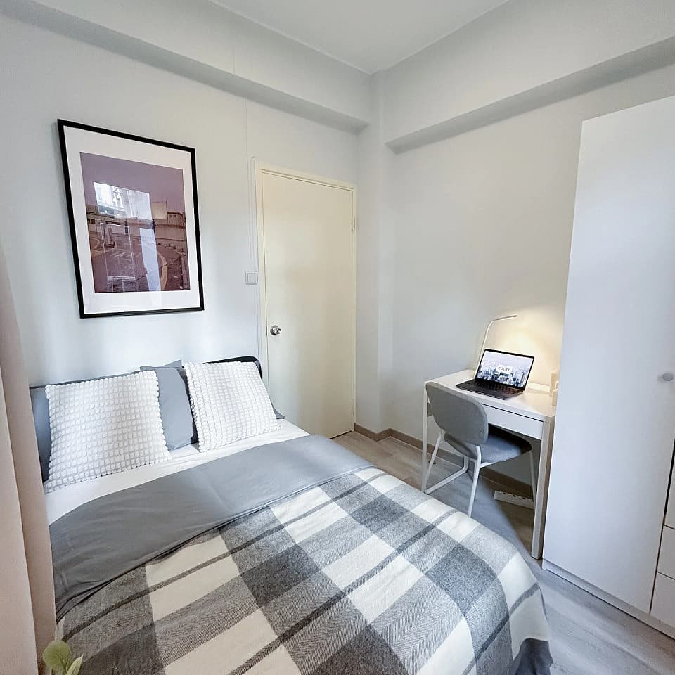  17.3  -  Modern Urban Coliving in the Heart of Sai Ying Pun Apartment  - Gallery -  1
