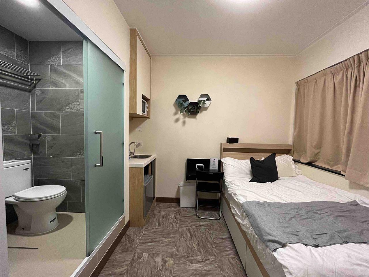  Deluxe Studio  -  Modern Urban Coliving in the Heart of Vibrant Causeway Bay Apartment  - Gallery -  3