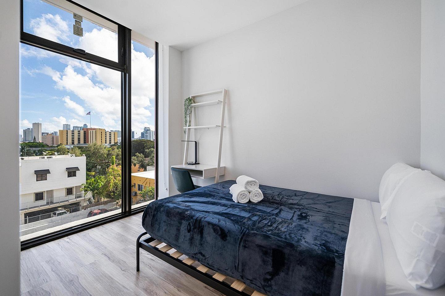 24- Private Room In A 3-3 Apartment - Modern Co-Living Community in Vibrant Little Havana, Miami - Gallery - 1