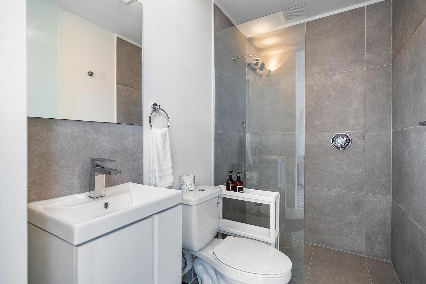 24- Private Room In A 3-3 Apartment - Modern Co-Living Community in Vibrant Little Havana, Miami - Gallery - 4