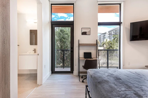 NorthWest 7th Home - Gallery - 6