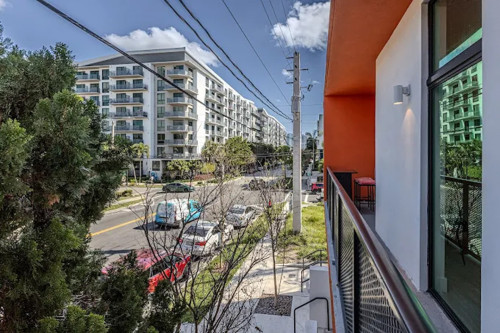 NorthWest 7th Home - Gallery - 26