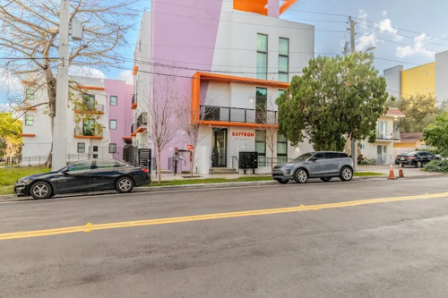 NorthWest 7th Home - Gallery - 17