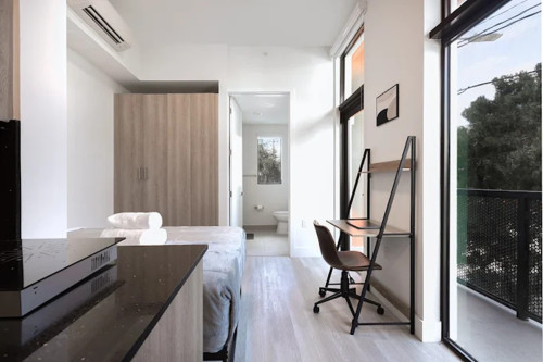 NorthWest 7th Home - Gallery - 13