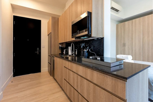 NorthWest 7th Home - Gallery - 11