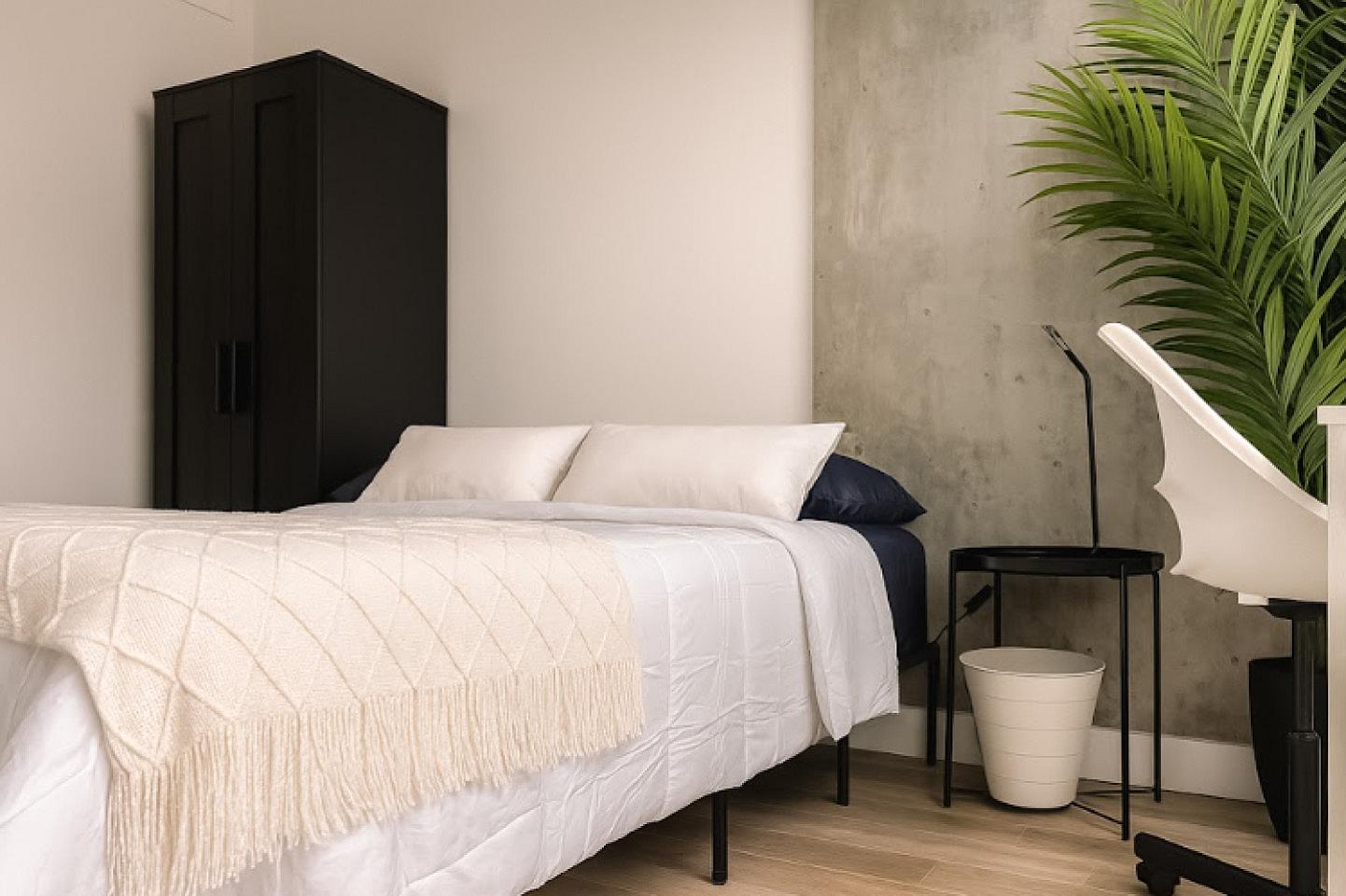 Private Flex Room - 4