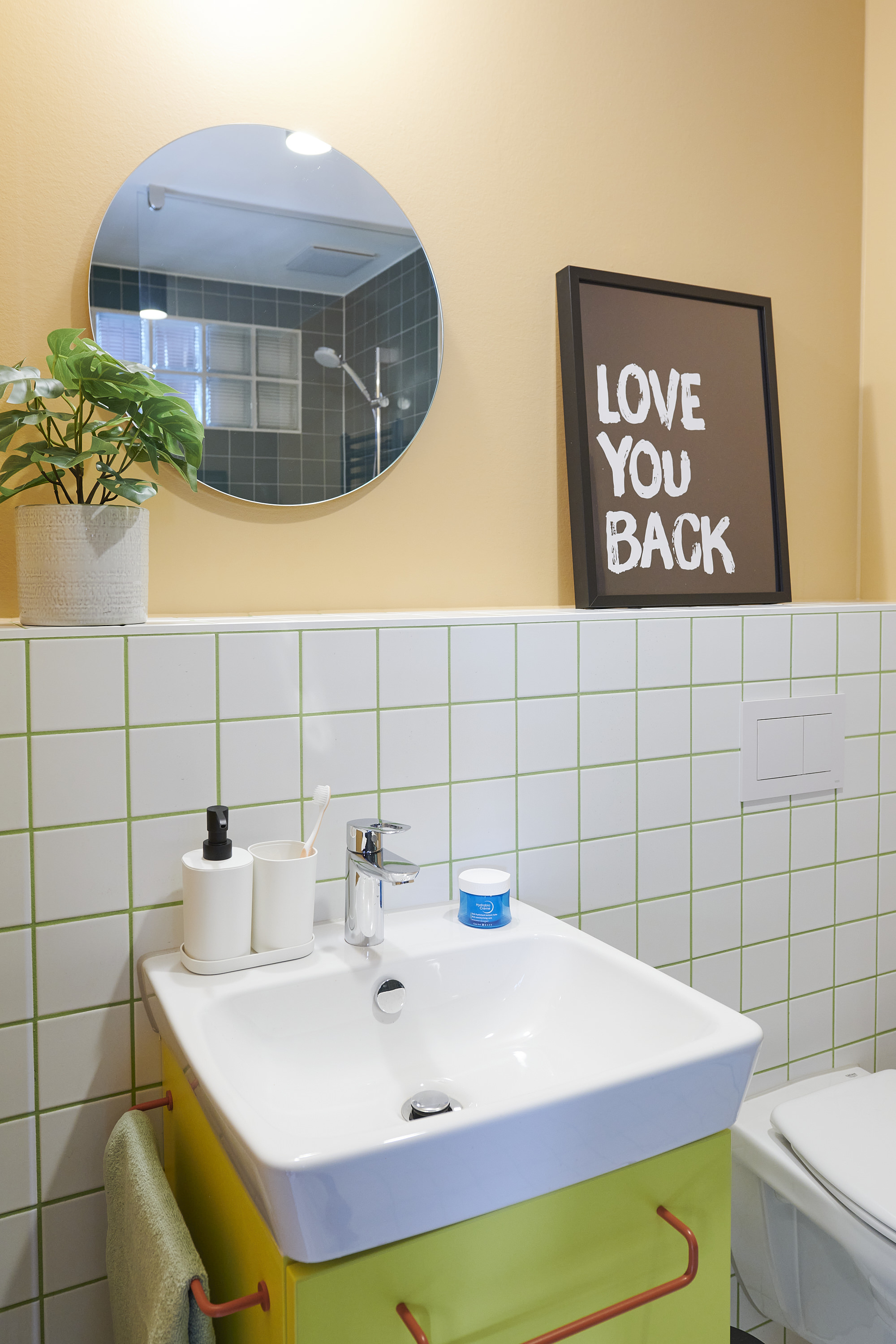 Small But Mighty Room  -  Göttingen  - Gallery -  3