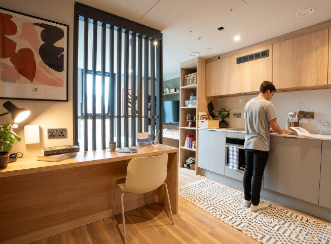Deluxe Studio - Standard Floors - Brent Cross Town - Gallery - 3