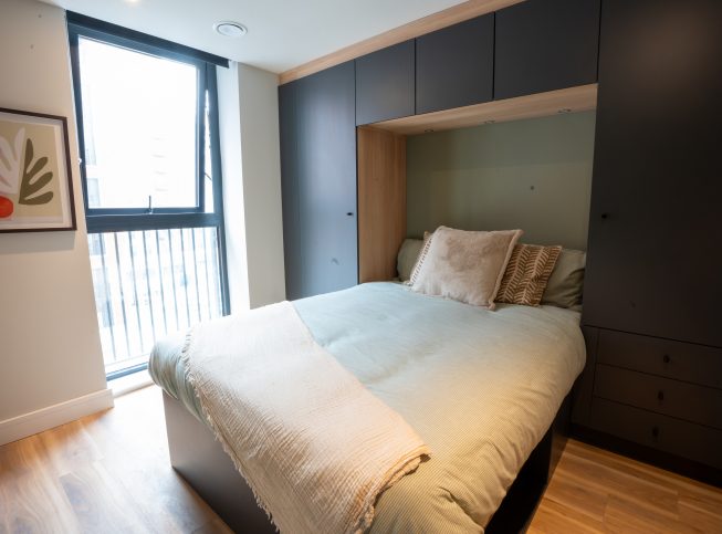 Classic Ensuite - Standard Floors - Brent Cross Town - Gallery - 6