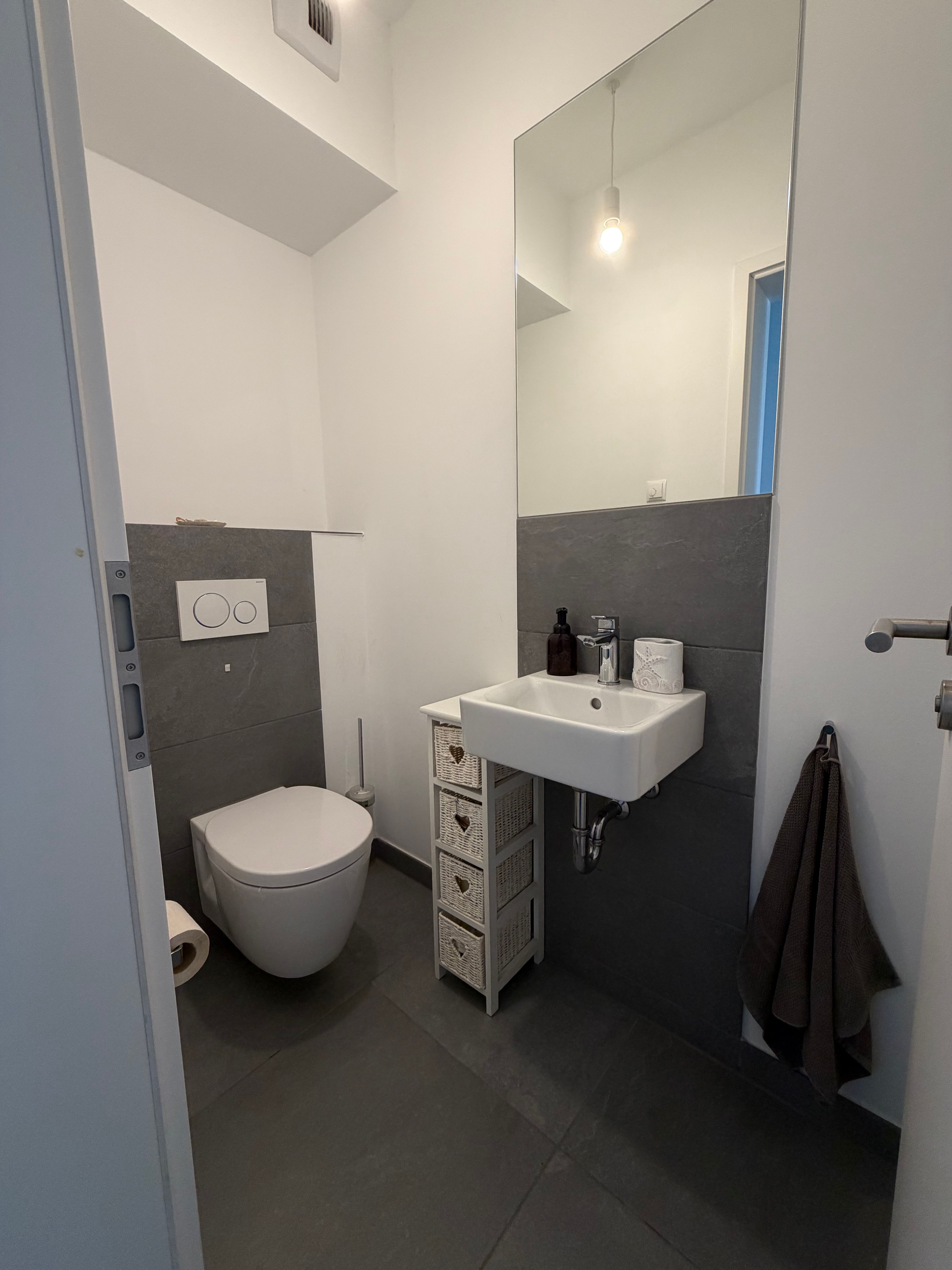  Bright Furnished Penthouse Apartment With South-East Terrace In Wesseling (near Cologne/Bonn)  -  Bright furnished penthouse apartment with south-east terrace in Wesseling (near Cologne/Bonn)  - Gallery -  16