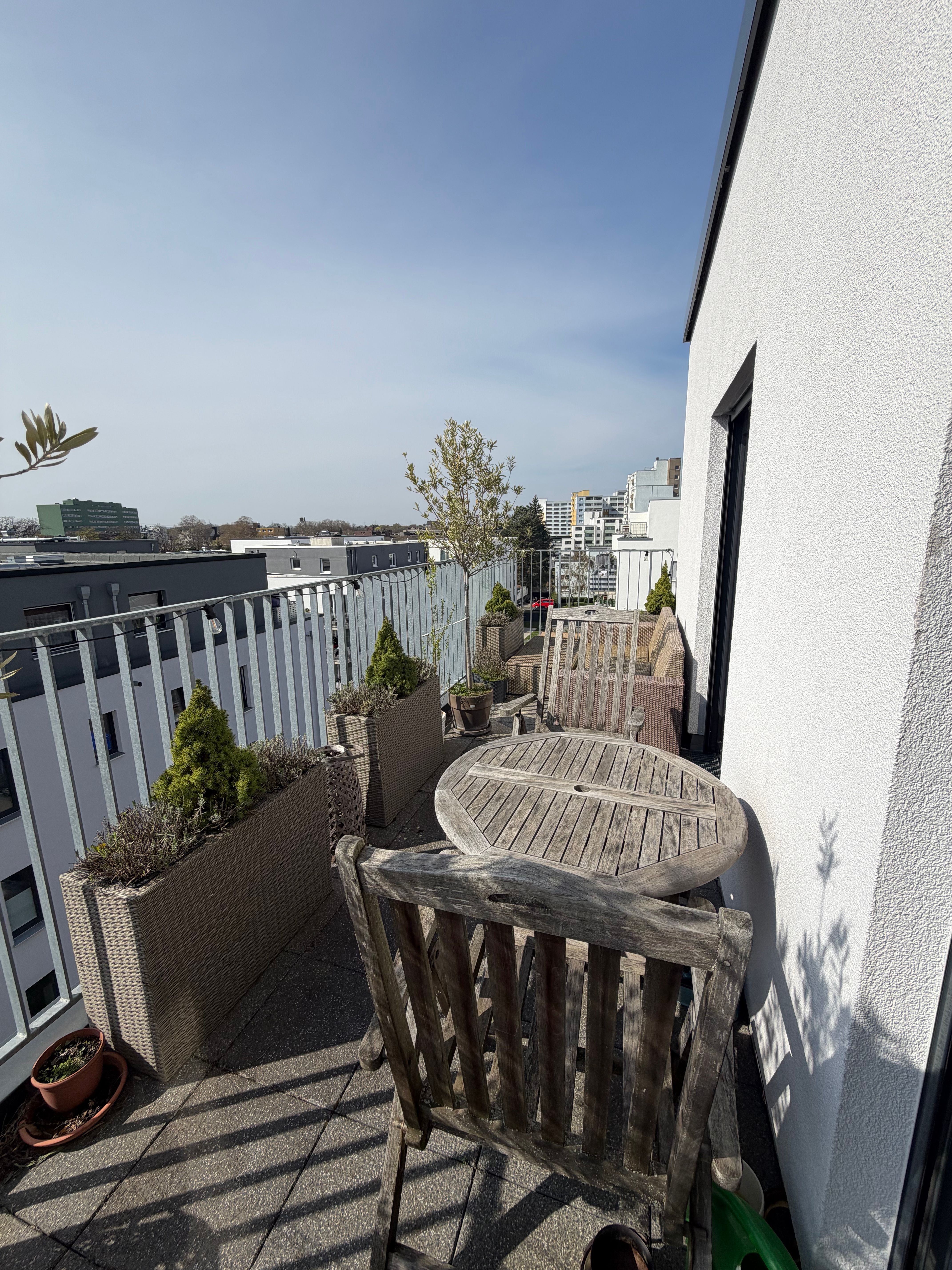  Bright Furnished Penthouse Apartment With South-East Terrace In Wesseling (near Cologne/Bonn)  -  Bright furnished penthouse apartment with south-east terrace in Wesseling (near Cologne/Bonn)  - Gallery -  2