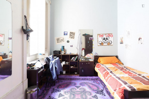 Homely single bedroom set in a residence, not far from Escola Superior Artística do Porto - Gallery - 13