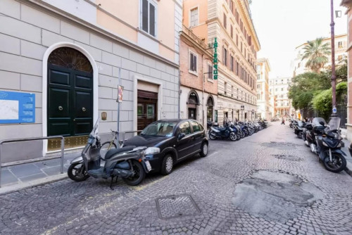 Charming 1-bedroom flat near the Piazza della Repubblica