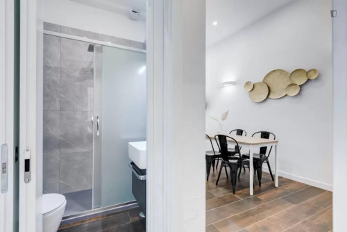 Delightful 2-bedroom flat in charming residential area close to Roma Termini train station