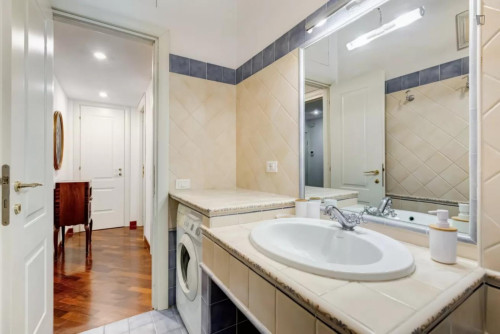 Classy 2-bedroom flat near Villa Lais