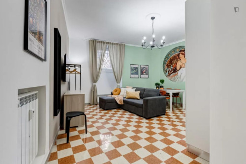 Charming 2-bedroom flat near Roma Tuscolana train station