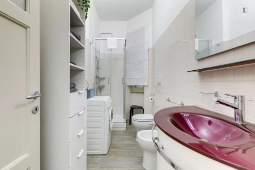 Cosy 1-bedroom flat close to the Bologna metro station