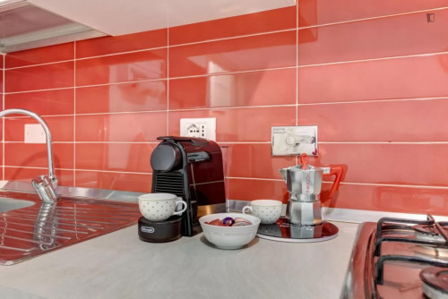 Cosy 1-bedroom flat close to the Bologna metro station