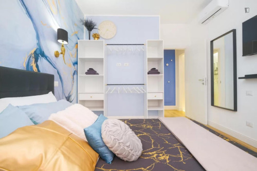 Modern 1-bedroom flat for 4 people in calm residential area