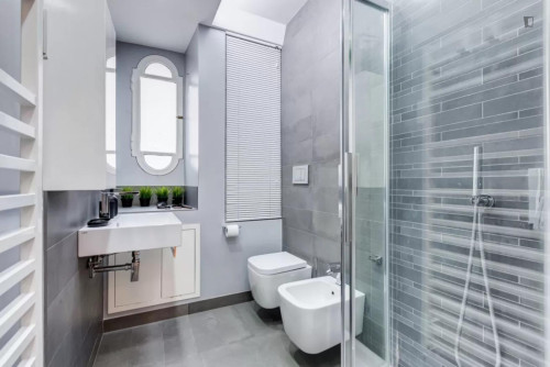 Fancy 2-bedroom flat next to the Cipro metro station