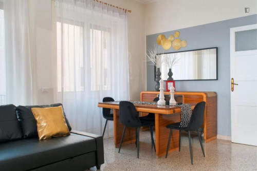 Modern 2-bedroom flat near the famous Piazza Mazzini