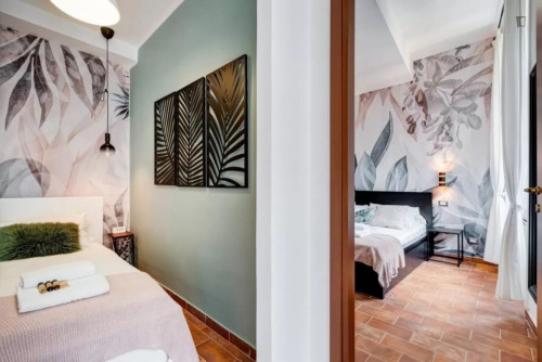 Cool 2-bedroom flat close to the Piazza Barberini