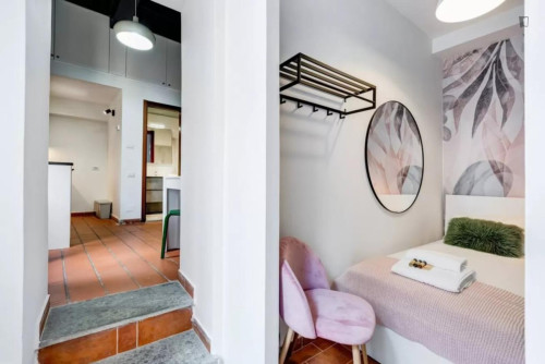 Cool 2-bedroom flat close to the Piazza Barberini
