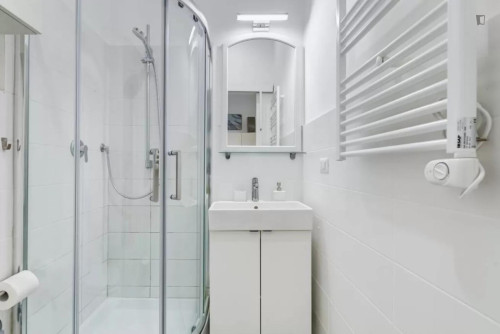 Cosy 1-bedroom flat for 4 people close to the Cavour metro station