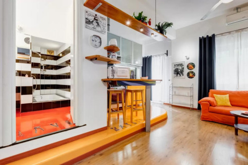 Hip 1-bedroom flat for 4 people near the Malatesta metro station